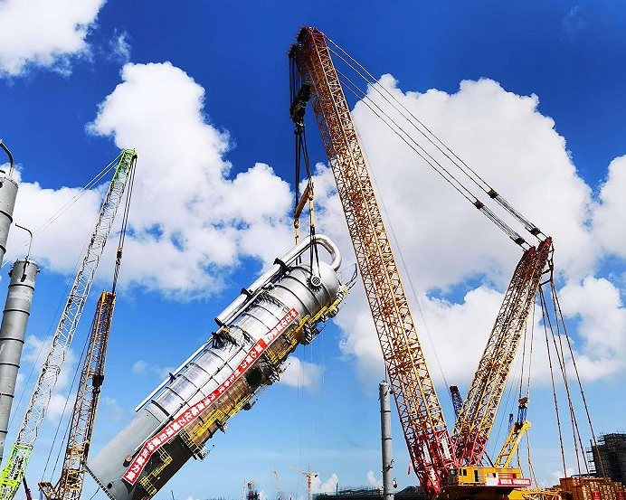 海南煉化百萬噸乙烯吊裝項目