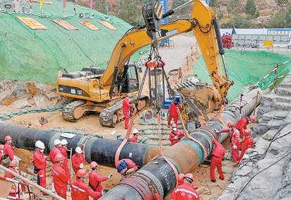 管道順利連接提前為香港供氣